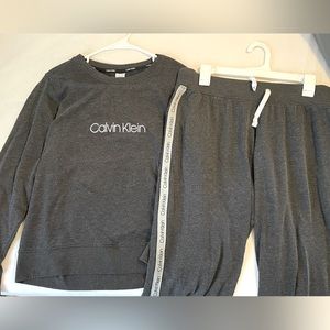 Calvin Klein Woman’s sweatsuit